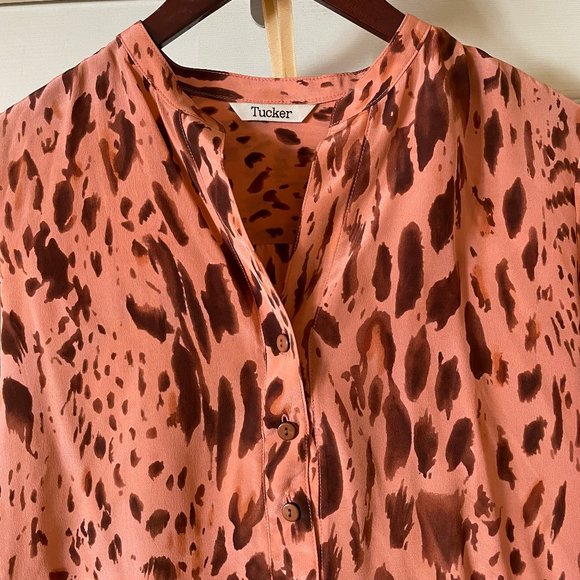 Tucker NYC printed tunic top - Picture 6 of 6